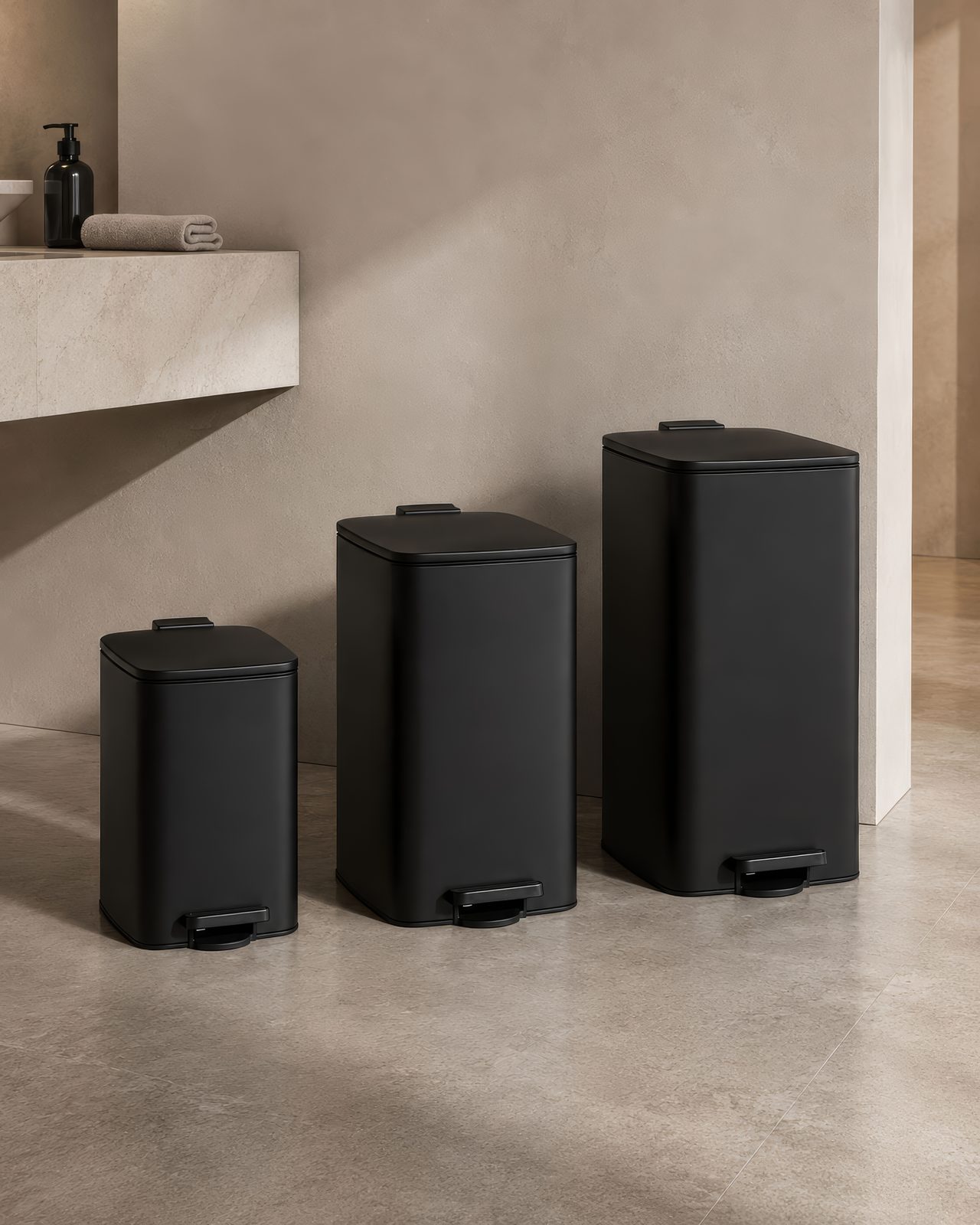Black Pedal Bin — Sisplamo